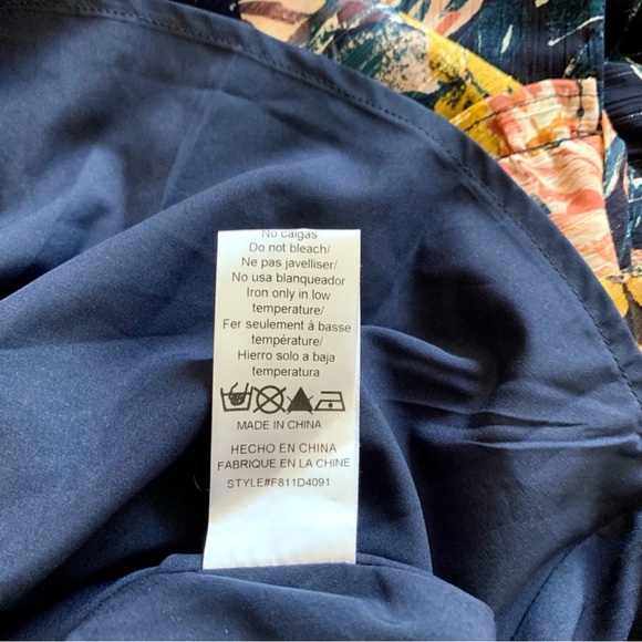 Adelyn Rae Floral Hi-Low Dress With Sheer Sleeves Size Small - Picture 14 of 16